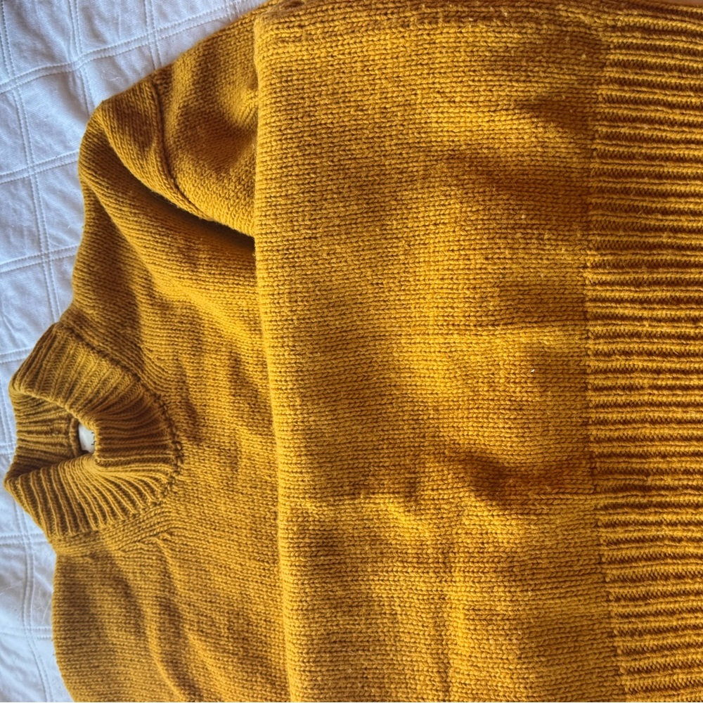 BABAA sweater dress in Ochre 

This is a knockout piece ! - Picture 2 of 3